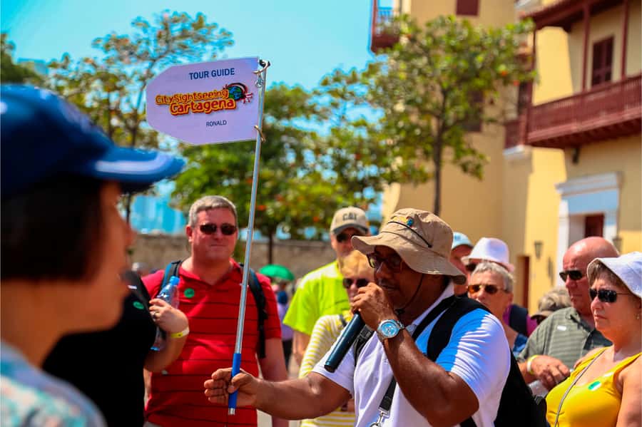 Cartagena: Shared Walking Tour of the Colonial Old Town - Starting at the Clock Tower: why the meeting point is more than a pin