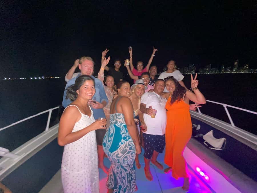 Cartagena: Speed Boat Party on the Bay with open bar - Bahia de Cartagena de Indias: Sunset Views and Photo Stops