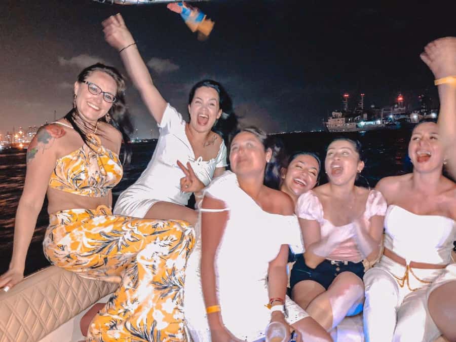 Cartagena: Speed Boat Party on the Bay with open bar - Who This Tour Suits Best in Cartagena