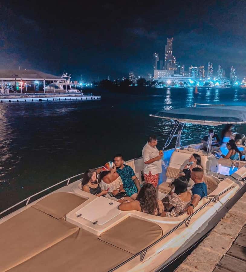 Cartagena: Speed Boat Party on the Bay with open bar - From Short Transit to Main Bay Time: How the 2 Hours Play Out
