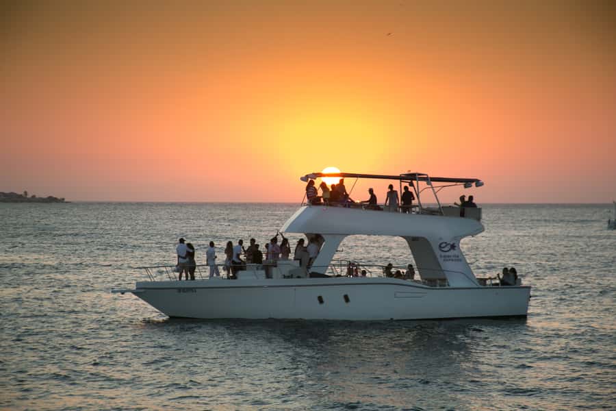 Cartagena: Sunset Cruise with Open Bar - Night Views on the Return: Bocagrande, Manga, Getsemani, and the Old City Glowing Back