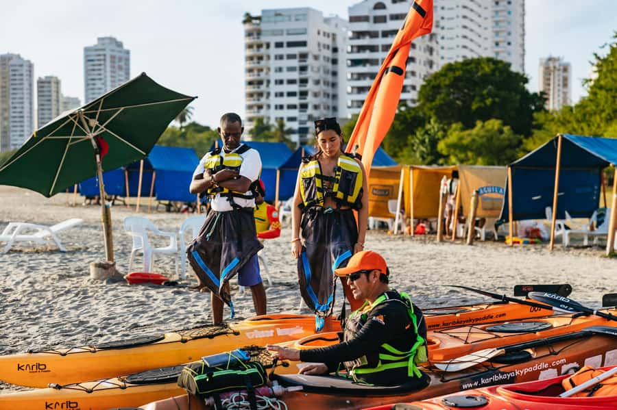Cartagena: Sunset Sea Kayaking Tour - Who this sunset kayak tour suits best (and who should think twice)