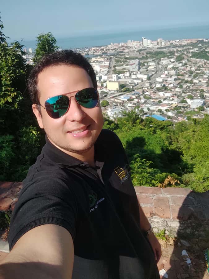 CARTAGENA: The Best CITY TOUR of my Magical City - Extra Stops Along the Way: Cartagena Bay and Cuartel del Pastelillo