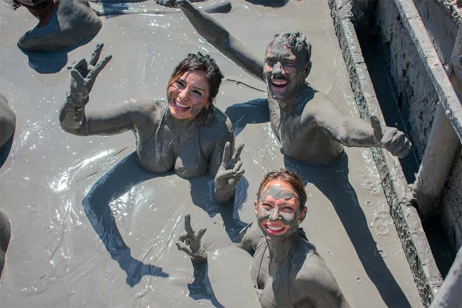 Cartagena: Totumo Mud Volcano Experience - Optional massages and souvenir photos: costs, expectations, and how to stay in control