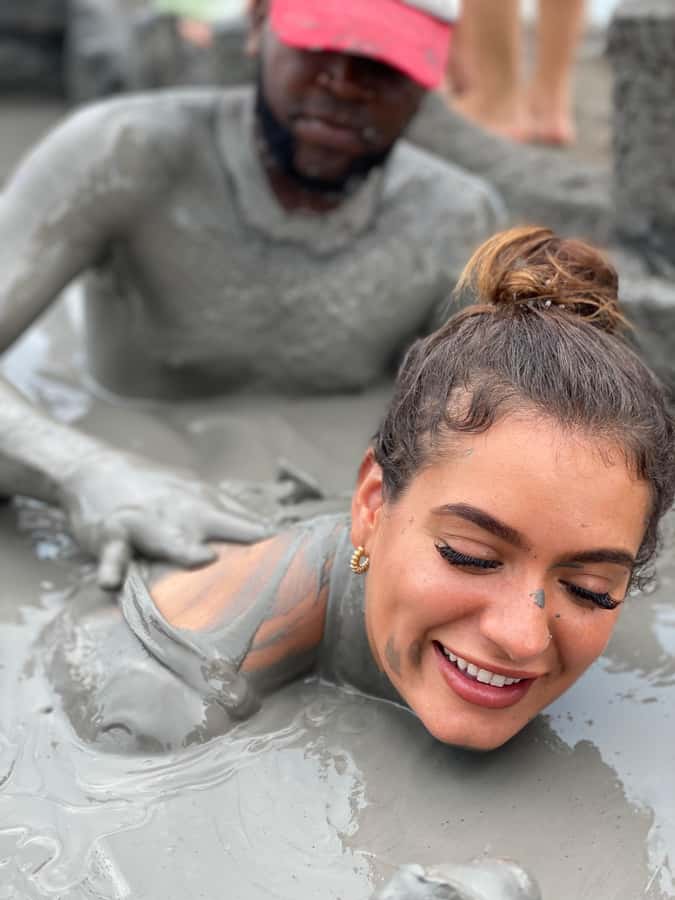 Cartagena: Totumo Mud Volcano Experience - Washing off in the lake and the snack stop that makes it feel complete