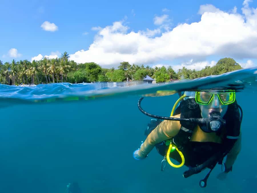 Cartagena: Tour to Playa Tranquila with Snorkeling + Luminous Plankton and Parasol - Snorkeling included: what to expect and how to make it better