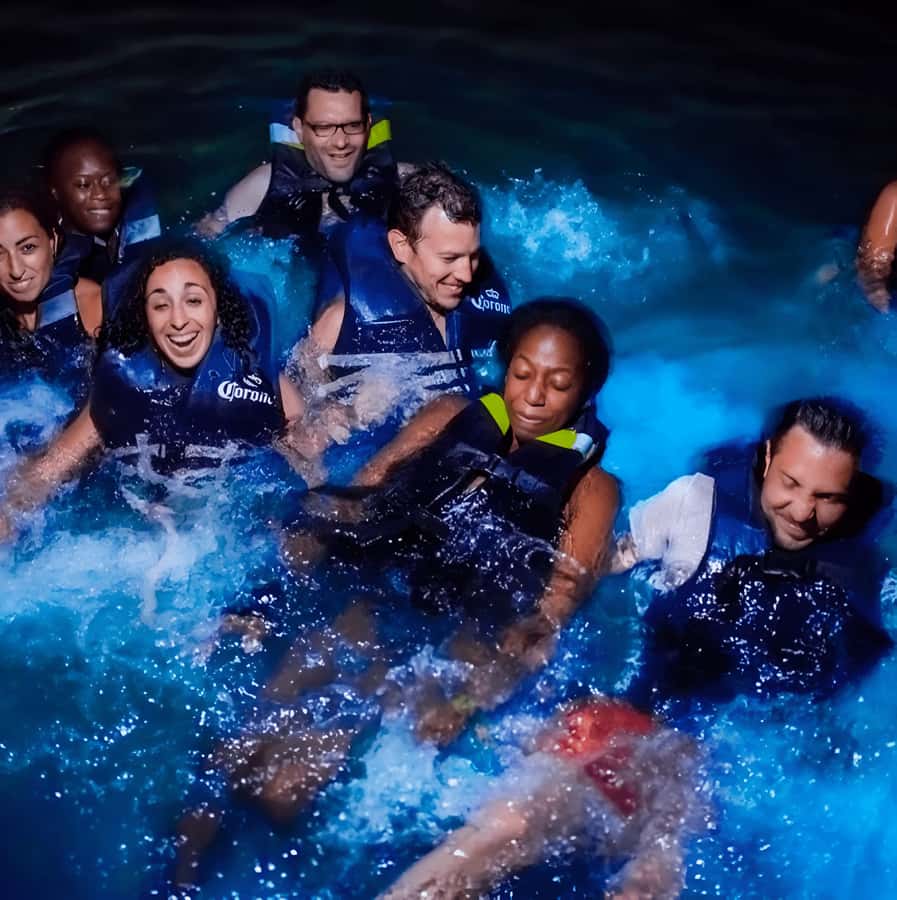 Cartagena: Tour to Playa Tranquila with Snorkeling + Luminous Plankton and Parasol - The long-day rhythm: 8:00 a.m. to 8:00 p.m. (and why it feels like more than 7 hours)