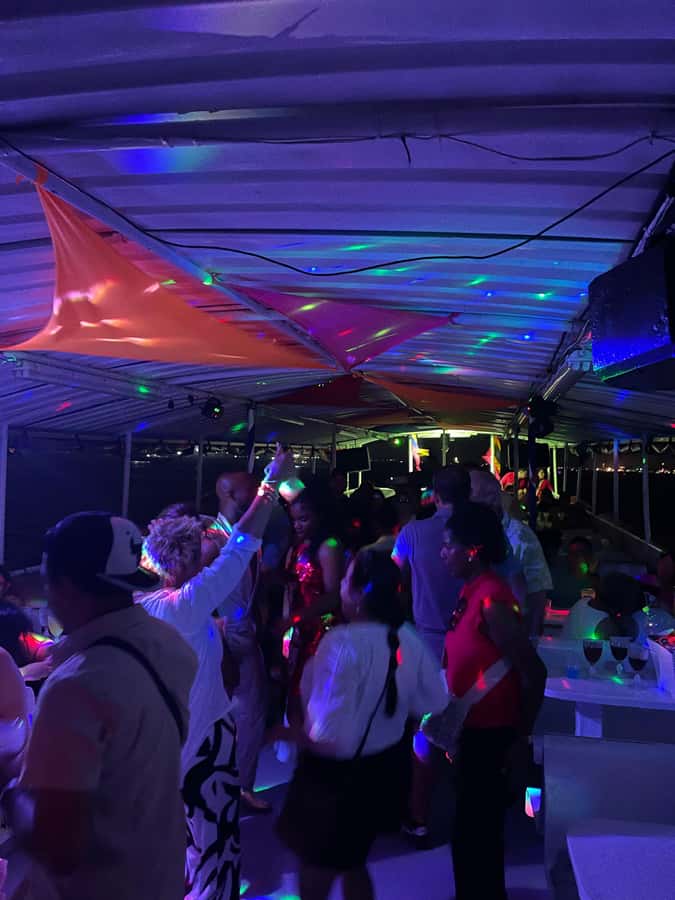 Cartagena: White Night Boat Tour with Dinner and Open Bar - The Bequia Eagle Ride: Cartagena’s Inner Bay Views in Real Time