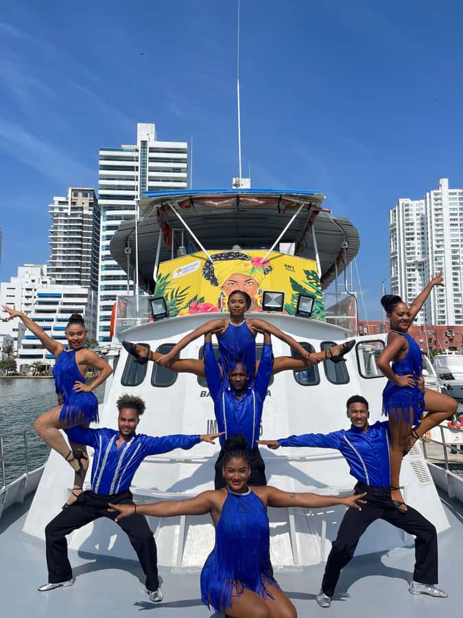 Cartagena: White Night Boat Tour with Dinner and Open Bar - Dinner and Open Bar: The Real Value Check at $78