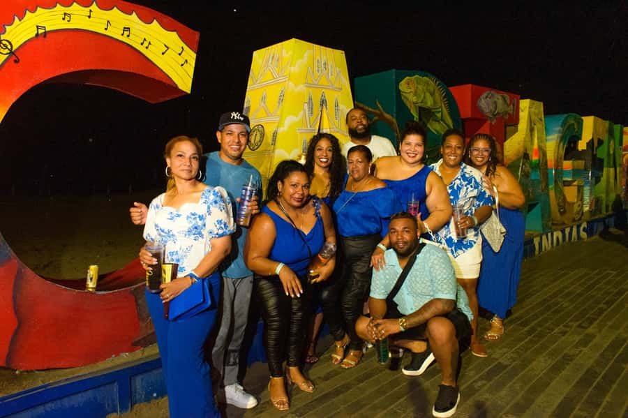 Chiva Party Cartagena: a unique experience in the city, joy and dance. - San Felipe Castle panoramic visit: see it without the entrance ticket