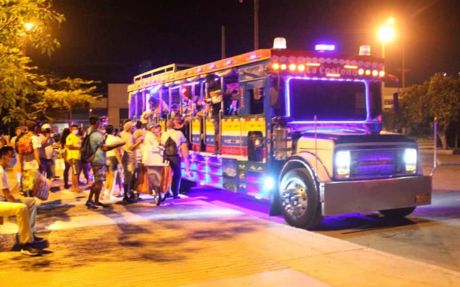 Chiva Rumbera: The party on wheels you should experience - Pickup in Bocagrande and Laguito: plan for the meet-up reality