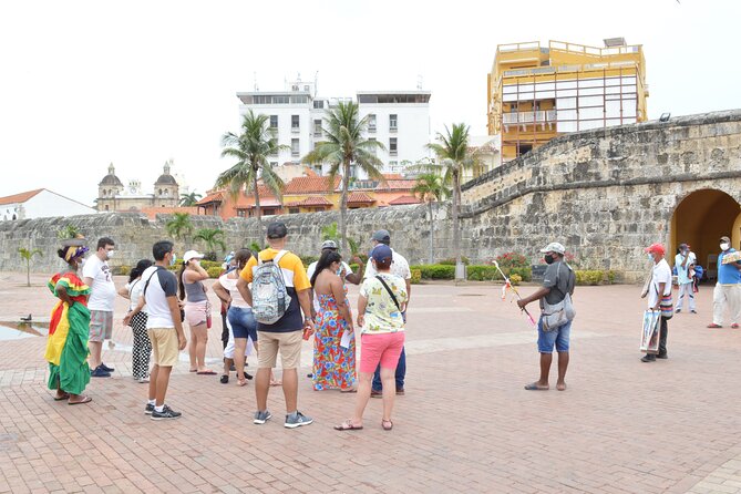 City Tour in Chiva through the City of Cartagena - Fort San Felipe de Barajas: The Colonial Powerhouse on San Lázaro Hill