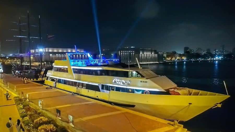 Exotic Yacht - Tour through the bay of Cartagena - Why a catamaran sunset through Bahía de las Ánimas is such a smart Cartagena move