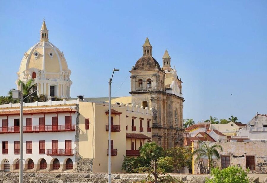 Exotic Yacht - Tour through the bay of Cartagena - Small red flags to check before you book