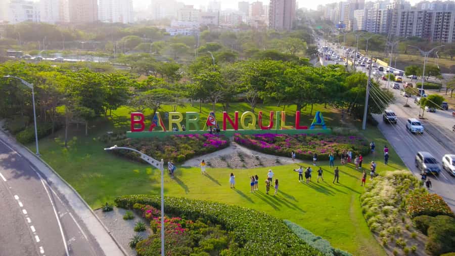 From Cartagena: Barranquilla & Santa Marta Guided City Tour - Santa Marta on foot: your best chance to slow down a bit
