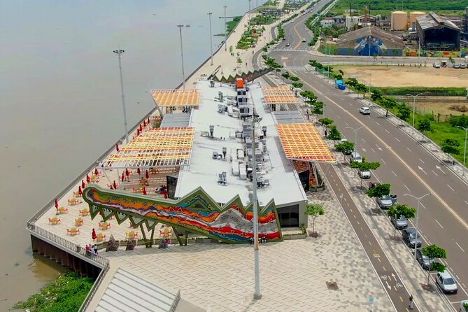 Full Day Tour from Cartagena through Barranquilla and Santa Marta - Barranquilla letters, Ventana Al Mundo, and the Aleta del Tiburón stop