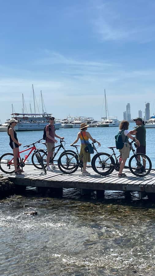 FUN BIKE RIDE WITH LUNCH AT ANTHONY BOURDAIN FAVORITE SPOT - Two Wheels Through Cartagena’s Real Daily Life