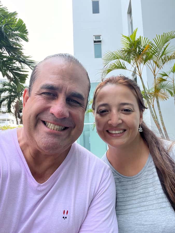 FUN BIKE RIDE WITH LUNCH AT ANTHONY BOURDAIN FAVORITE SPOT - Getsemaní: Short Walks, Stories, and Photo Stops