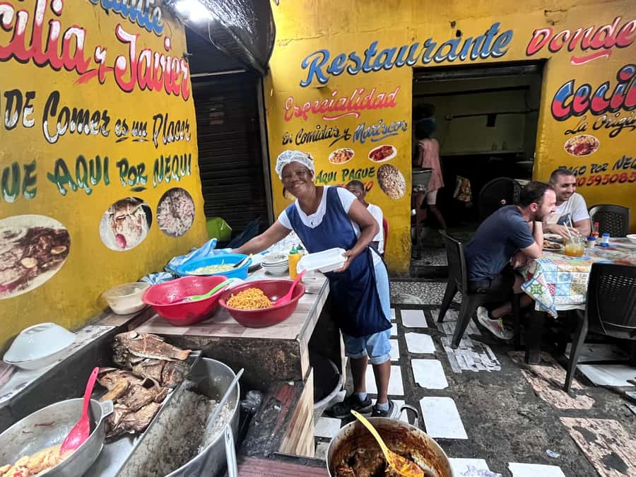 FUN BIKE RIDE WITH LUNCH AT ANTHONY BOURDAIN FAVORITE SPOT - Bazurto Market Lunch: The Main Event (and It’s Not a Tourist Trap)