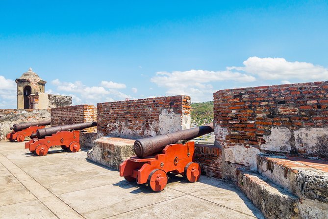 Half-Day Tour of Cartagena by Air-Conditioned Vehicles - San Felipe de Barajas Fortress: big walls, big stories