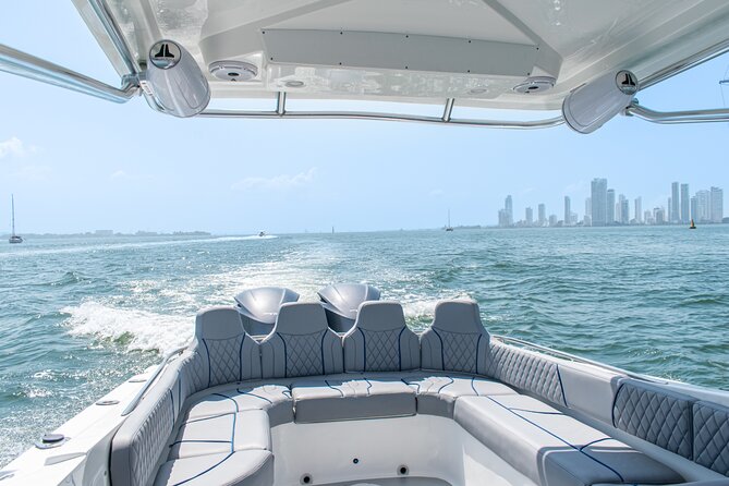 Large Boat Rental in Cartagena de Indias - Meeting Point in Manga: Getting Off the Dock Efficiently