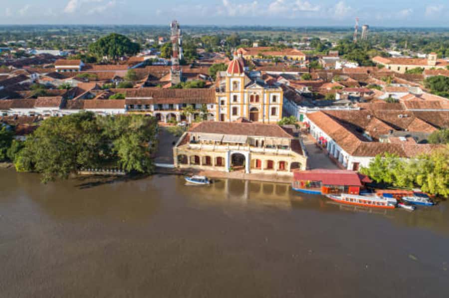 Mompox Caribbean Routes - Breakfast and San Jacinto: a practical cultural warm-up