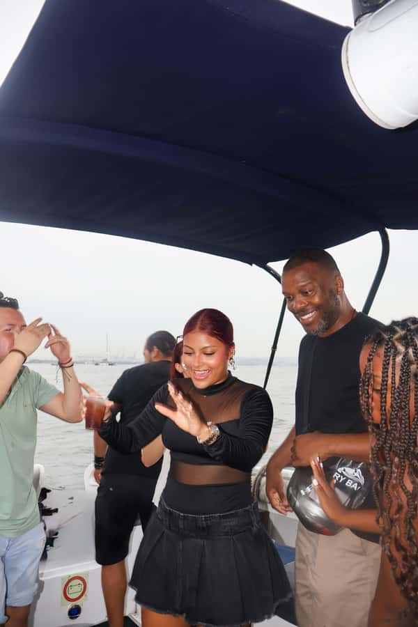 Nightlife: sunset boat party + tour of the old town - 7:00 pm Return to Old Town and the Typical Restaurant Stop