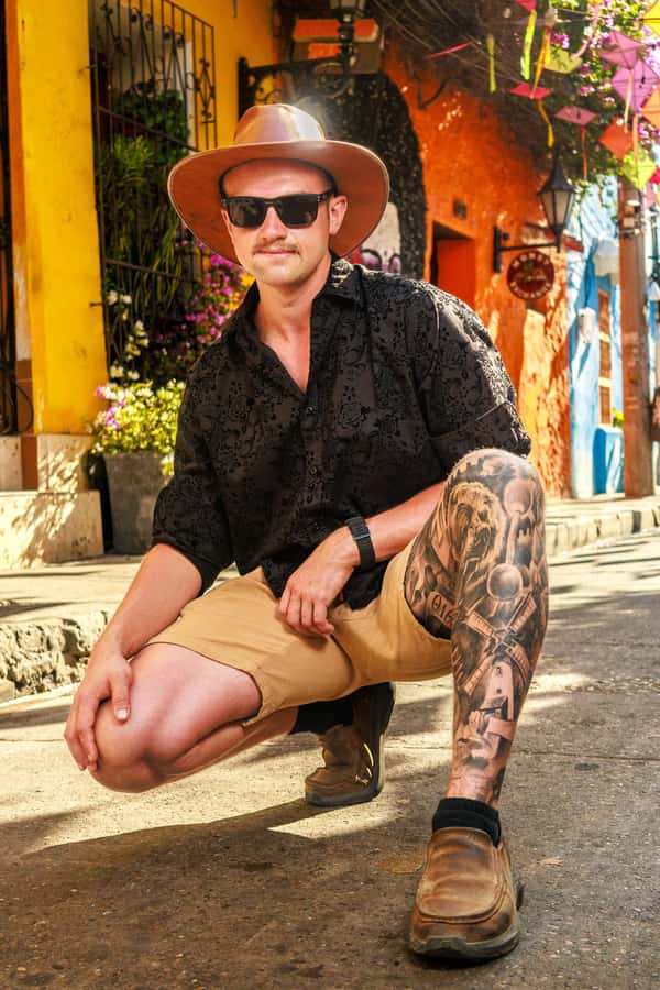photo session through the streets of cartagena - Photo output: about 50 edited images and an online gallery