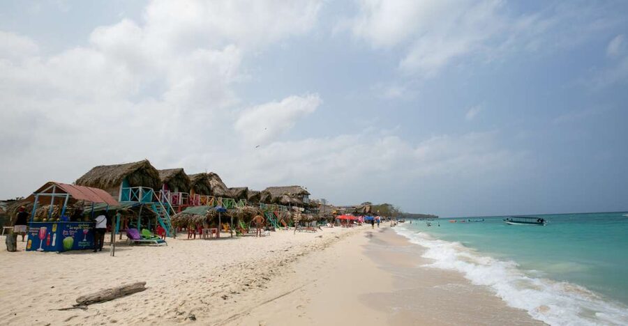 Playa Blanca Full-Day Trip from Cartagena - Crossing to Baru: what you’ll see on the way to Playa Blanca