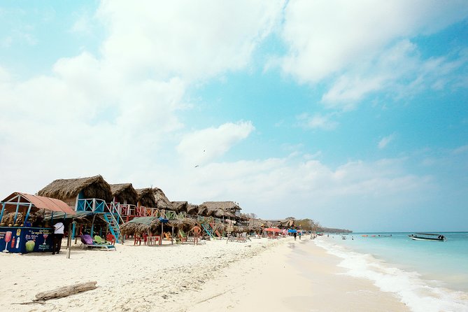 Playa Blanca in Baru Island - The vendor scene: how to enjoy Playa Blanca without getting worn out
