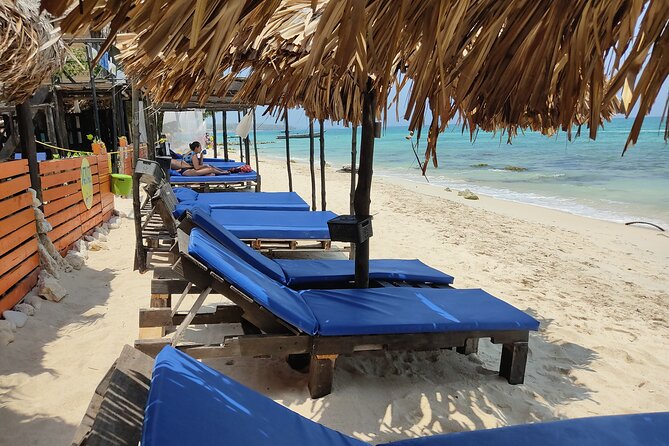 Quiet Beach, Baru Premium to the max - The Short Boat Hop: From Playa Blanca to Playa Tranquila