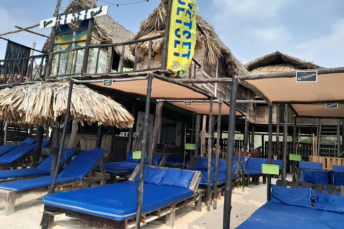 Quiet Beach, Baru Premium to the max - Playa Tranquila and the Jet Set Beach Setup: Shade, Space, and a Real Beach Clock