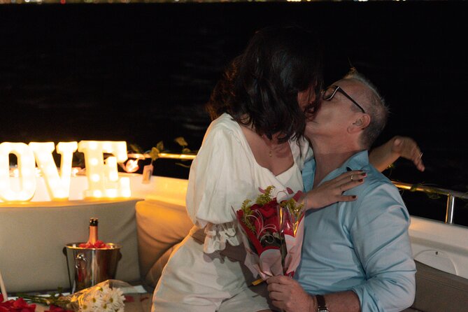Romantic Date Night in the Bay of Cartagena - A private Cartagena sunset for up to 4, and why that matters