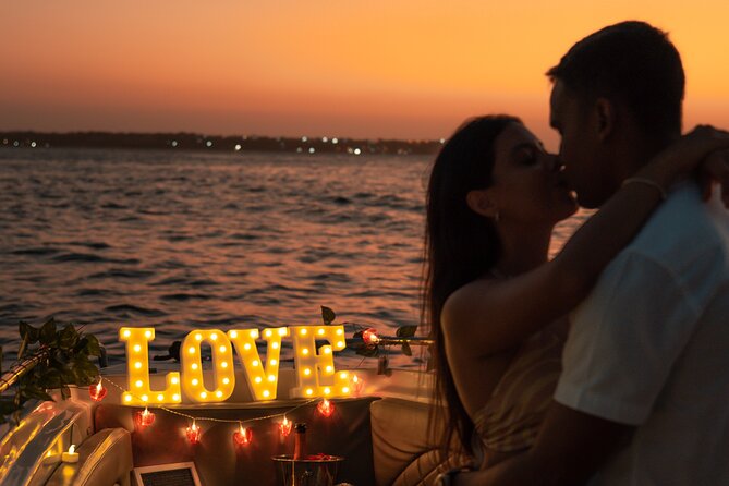 Romantic Date Night in the Bay of Cartagena - Dinner isn’t included, so plan the timing like a pro