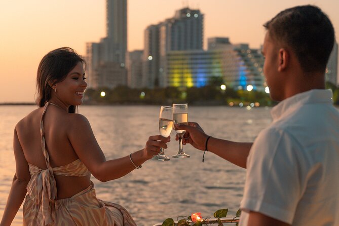 Romantic Date Night in the Bay of Cartagena - Meeting at Sibarita del Mar and getting into date-night mode