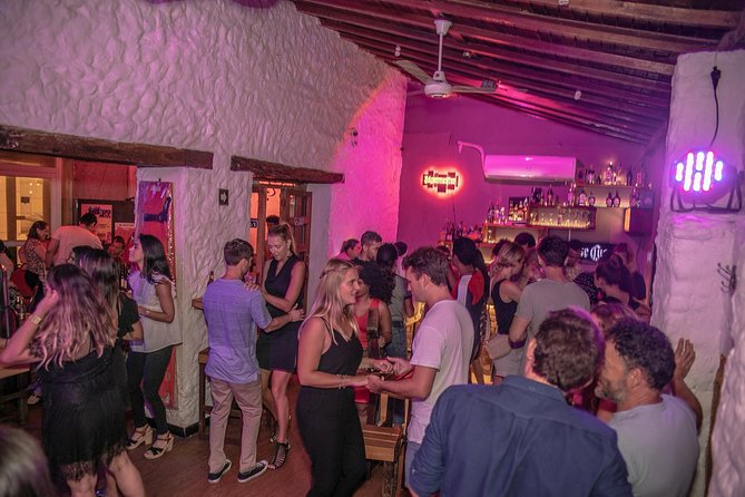 Salsa Tour in Cartagena with admission Ticket to Café Havana - What you’re actually buying for $105