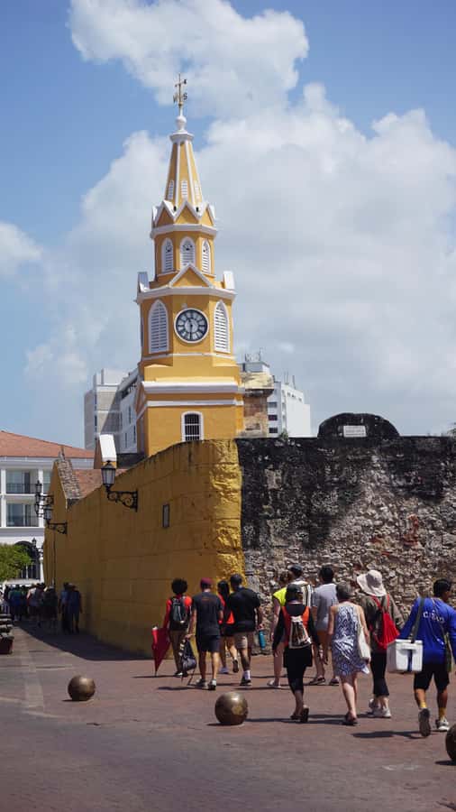 Shared Cartagena Old City Tour with Wireless Audio System - The pirate question: why attacks kept happening