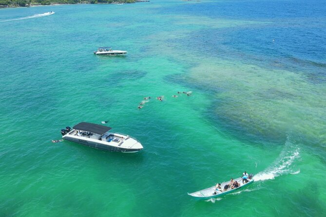 Sport Boat : Rosario Island,lunch on private island - Sailing through the Rosario Islands (27 islands) from open water