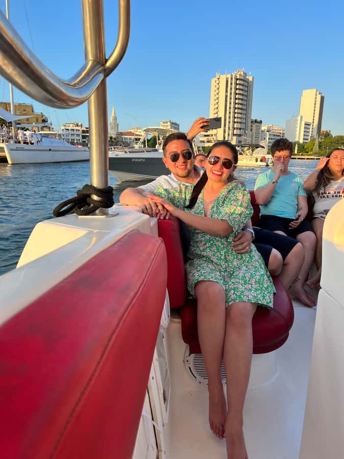 Sunset boat tour open bar and free club entrance Cartagena - Sibarita del Mar to Cartagena skyline: the 2-hour party setup