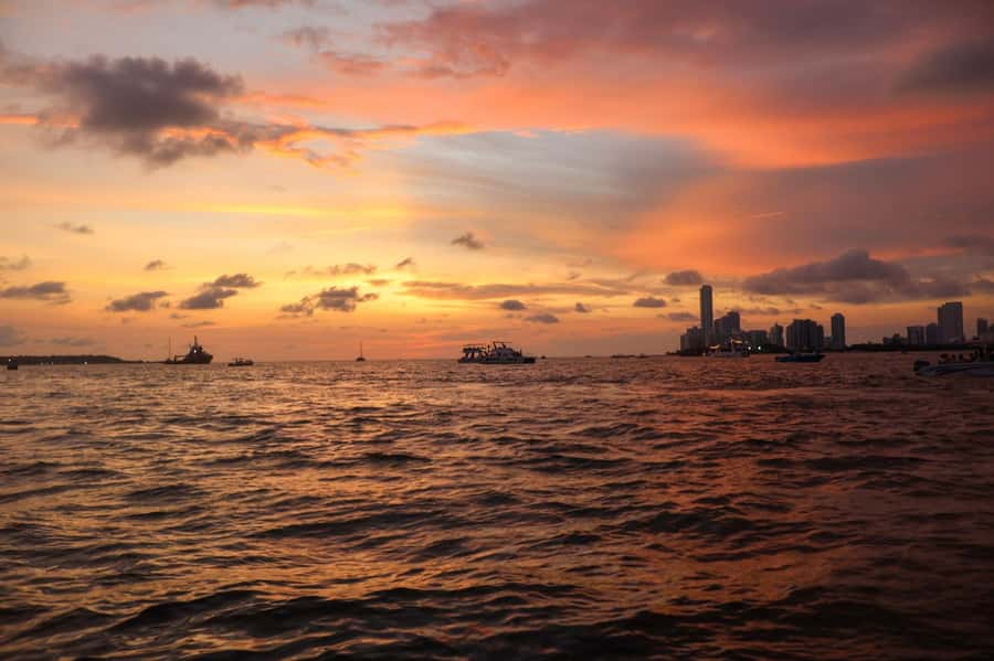 The best sunset tour in the bay: Open bar party & fun - A 3-Hour Sunset Party on Cartagena Bay