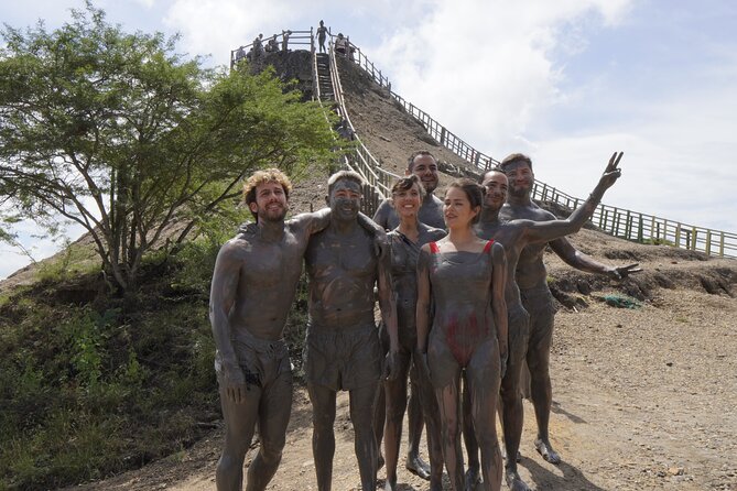 Totumo volcano tour + snack - The 30-minute Cartagena district stop and the Ciénaga del Totumo viewpoint