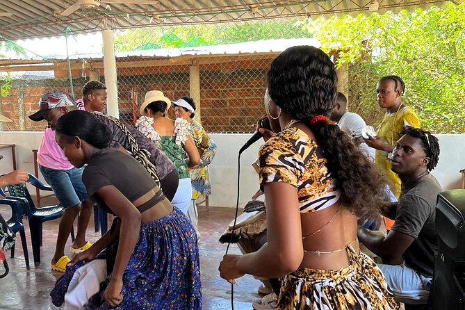 Tour a san Basilio de Palenque desde cartagena - Lunch at the Central Restaurant: Real Time to Refuel