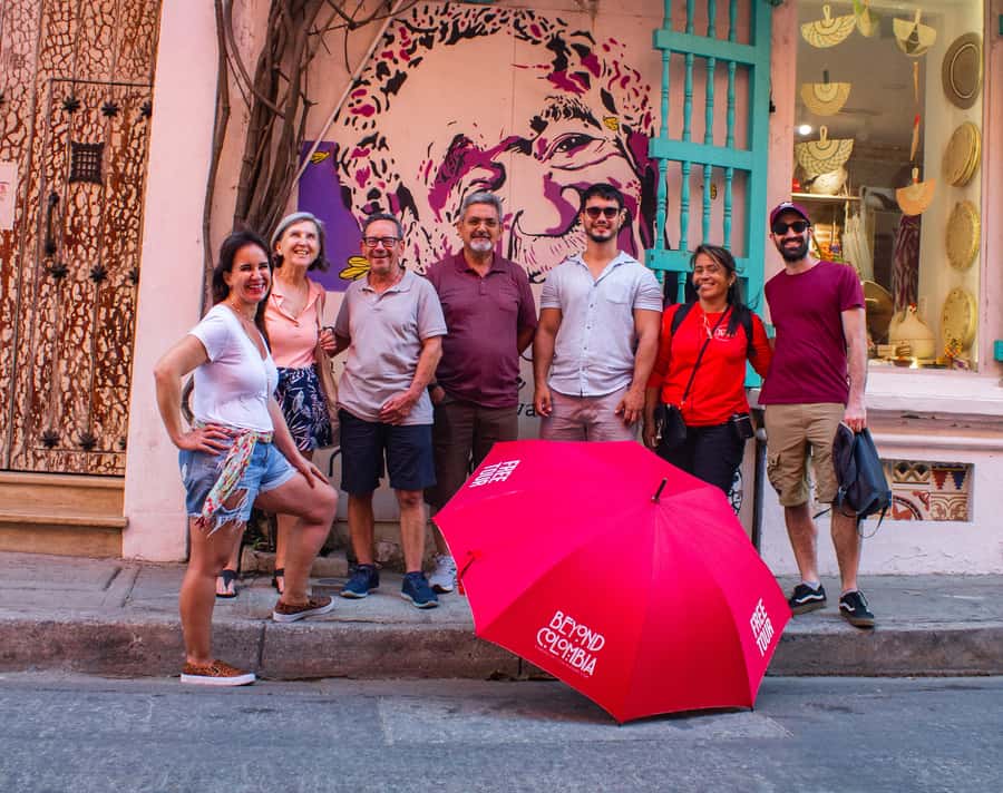 Tour Compartido de Gabriel García Marquez en Cartagena - Meeting point at Santo Domingo Square: Botero’s Gertrudis