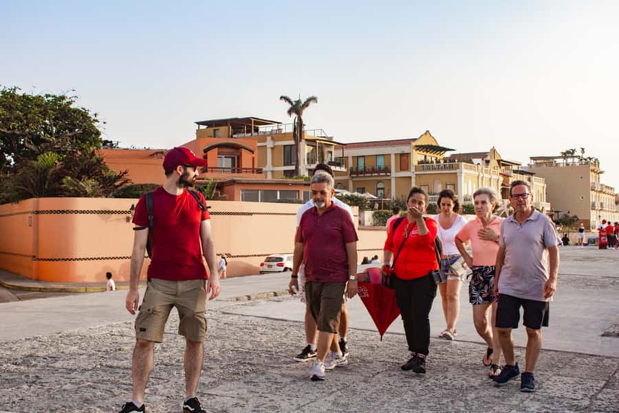 Tour Compartido de Gabriel García Marquez en Cartagena - Gabo’s legacy in Cartagena: from real people to Nobel-level themes