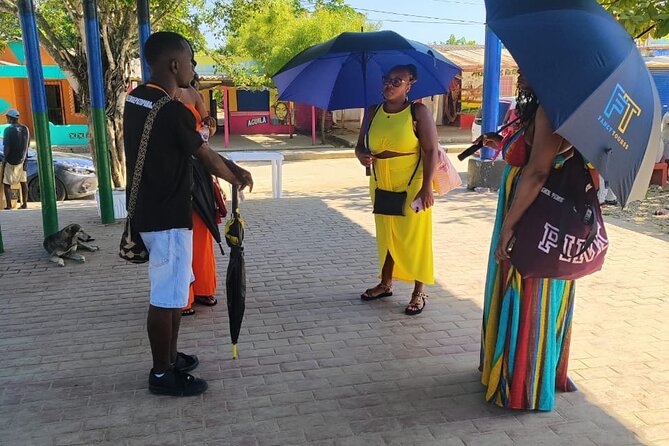 Tour cultural to san Basilio de Palenque from cartagena - Stop 4: Palenque Sweets and the Meaning of Ñeque