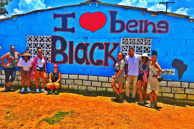 Tour to San Basilio de Palenque - African village - Morning pickup and the comfortable ride (8:00 a.m. start)