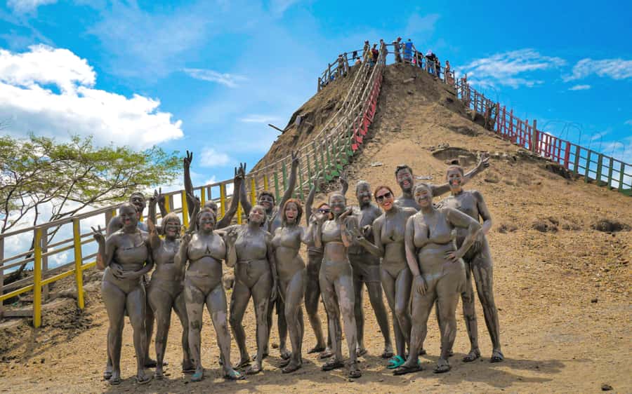 Volcan del Totumo + Playa + Piscina - The Cartagena break: a taste for photos, not a full city day
