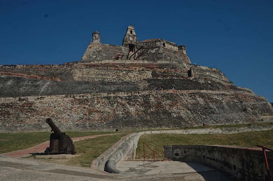 Walled City, Getsemani San Felipe Castle Cartagena City Tour - Walled City and Getsemaní: squares, churches, and the city’s defense line