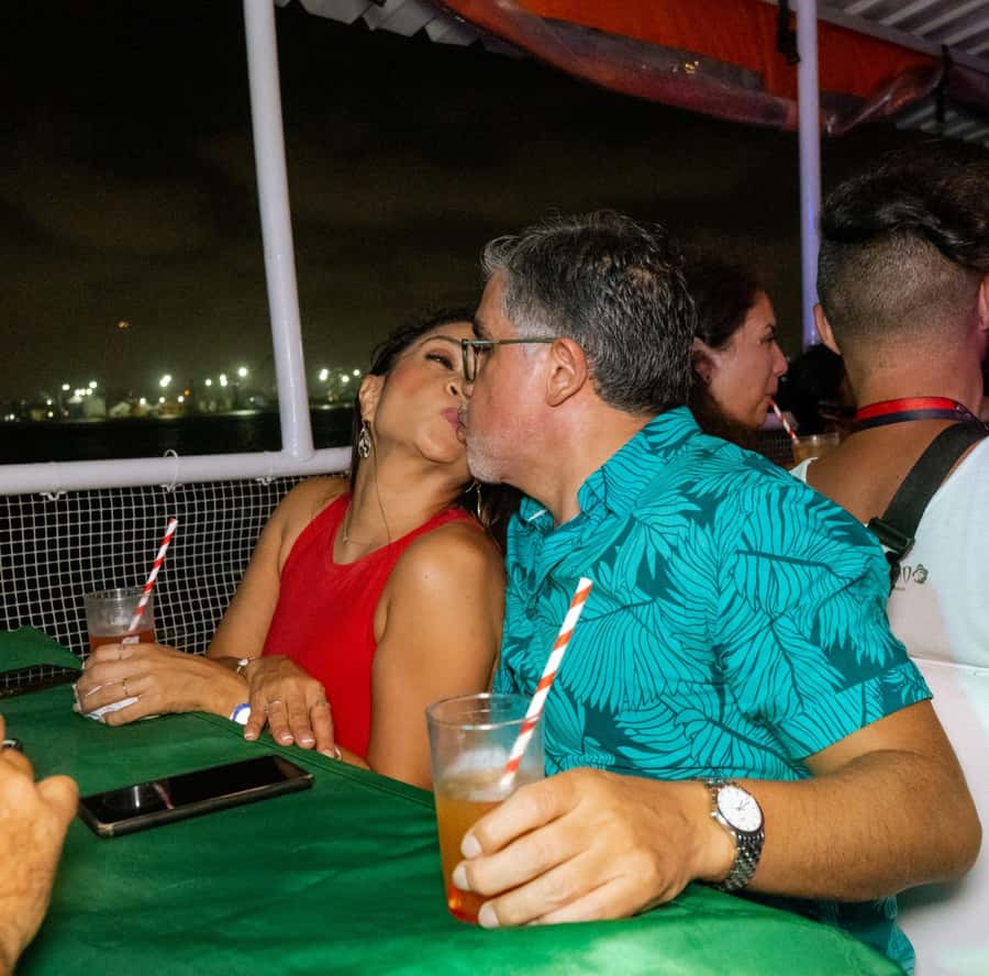 White Night Boat Party: Dinner Buffet, Dancing and Open Bar - Who this 3-hour party boat is best for (and who should skip it)
