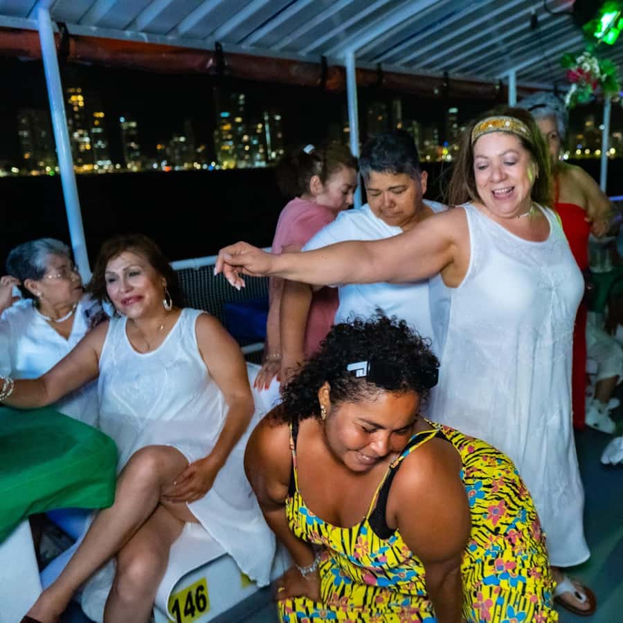 White Night Boat Party: Dinner Buffet, Dancing and Open Bar - FAQ